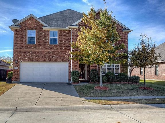 3rd image of 3017 Glenoaks Dr