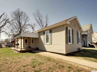 1132 Monroe St, Quincy, IL 62301