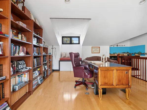 240 Battery Avenue image 12 of 21