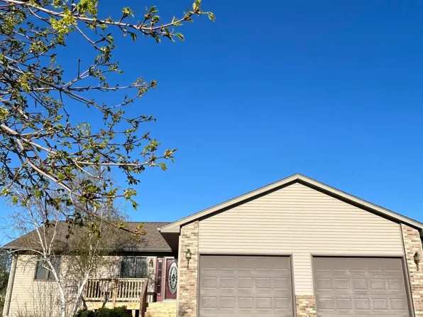 400 Charles St, Mitchell, SD 57301