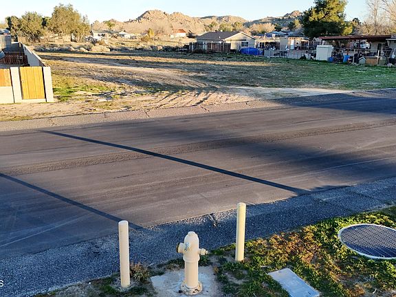 4th image of 165th St E