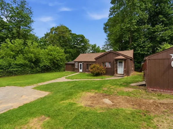 33 Huntington Ave, Methuen, MA 01844