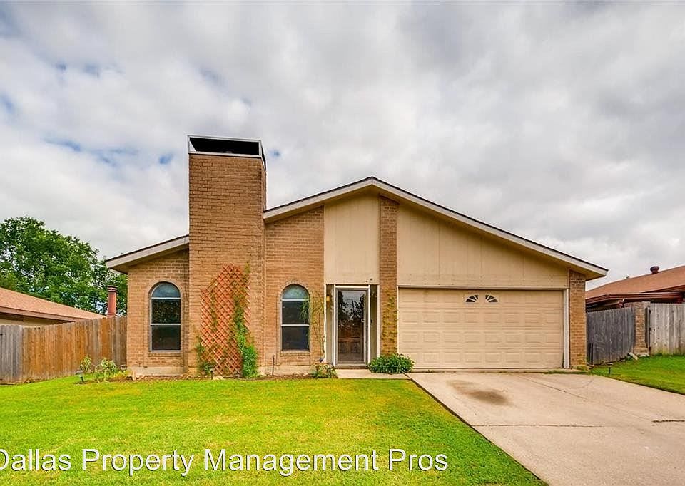 1st image of 1202 Hickory Hill Dr