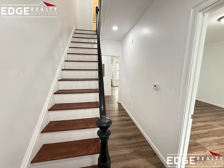 81 Alder St #A — Photo 6
