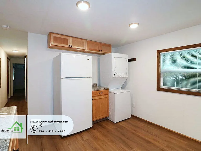 4083 Notre Dame Ave — Photo 15