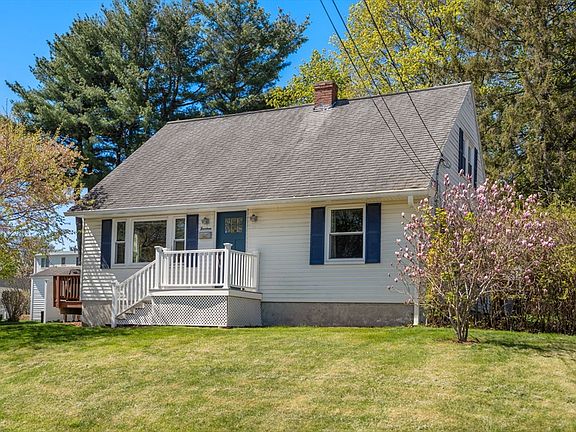 3rd image of 14 Davis Rd