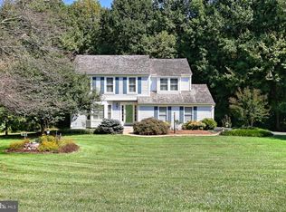 6001 Stallion Chase Ct, Fairfax, VA 22030