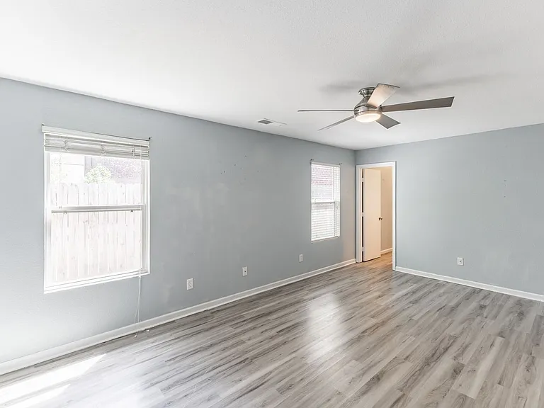 163 Sedgewick Dr — Photo 16