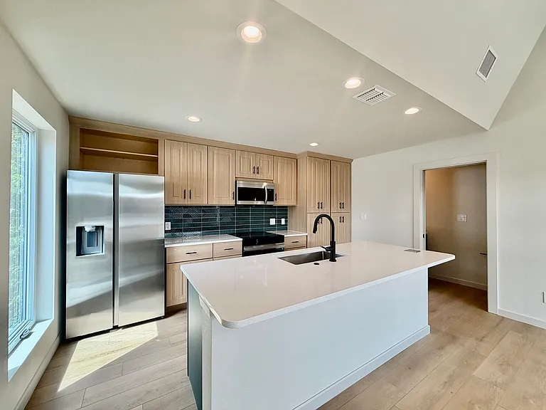Modern Luxury in San Marcos' Premier Courtyard Community Now Leasing! — Photo 44
