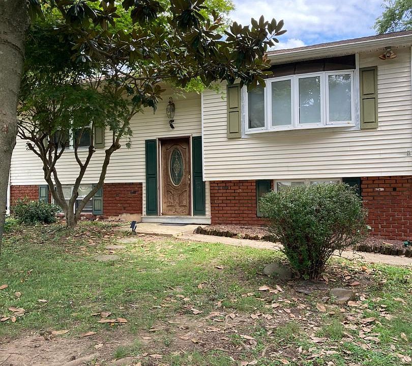 1st image of 102 Midland Dr