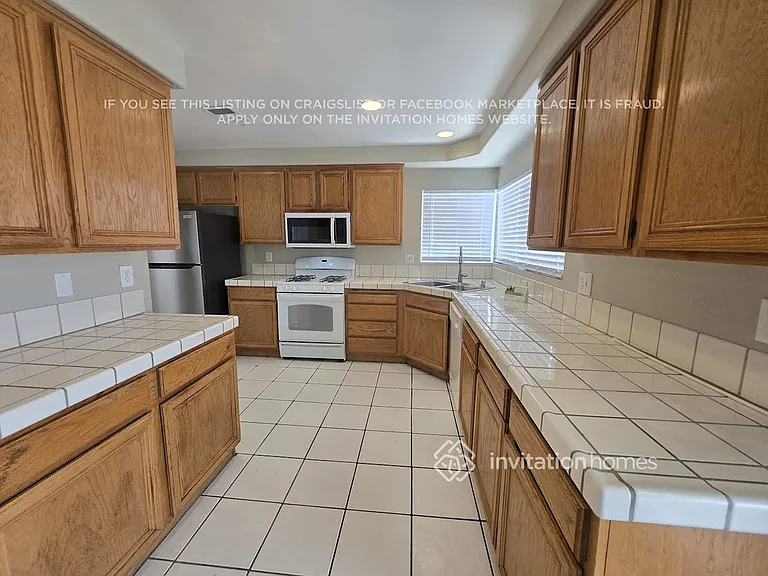 2733 Mistfull Ct — Photo 8