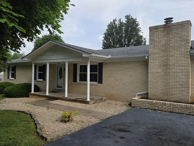 236 Walters Ave — Photo 1