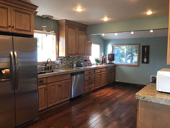 4th image of 7319 NE 58th Ave #A