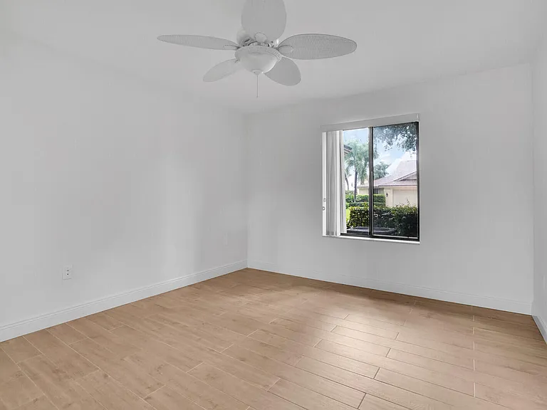 112 Inner Harbour Way — Photo 35