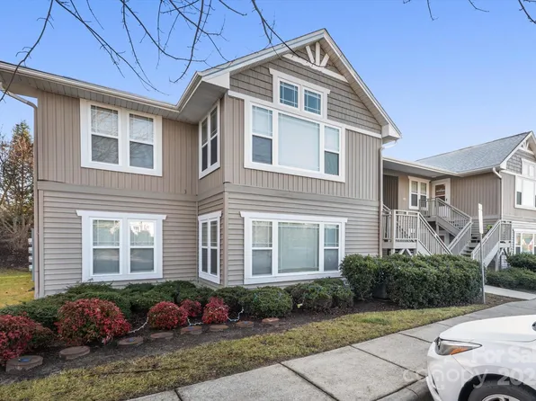 137 Morningside Ln, Hendersonville, NC 28792