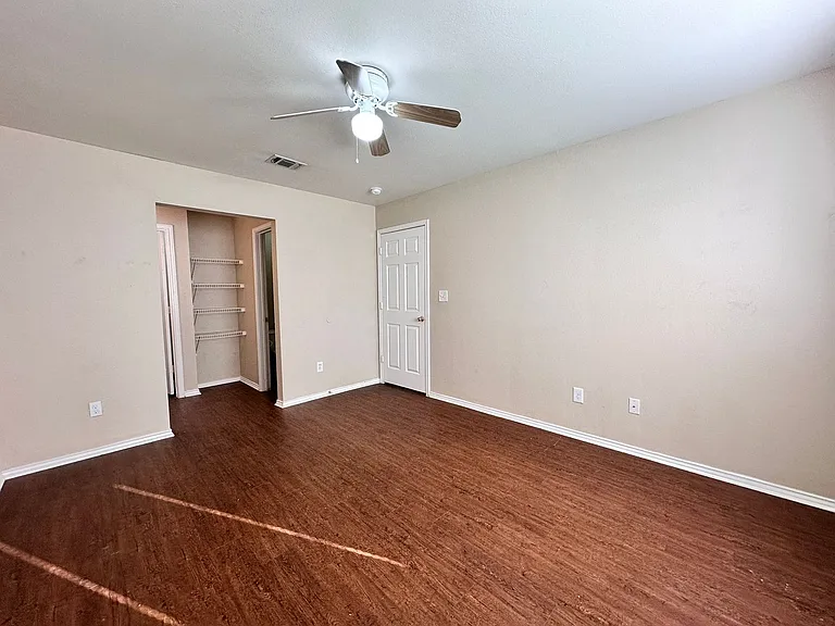 3031 Pine Valley Dr — Photo 11