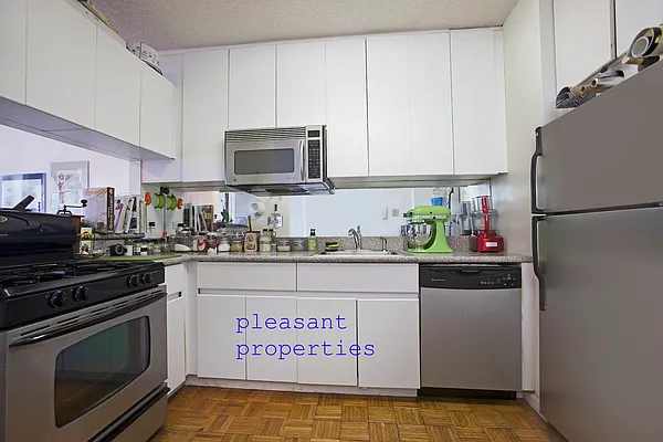 Rented by Pleasant Properties Real Estate LLC | media 33