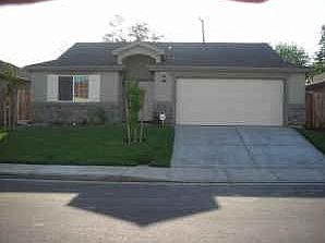 2383 N Shoemaker Ave