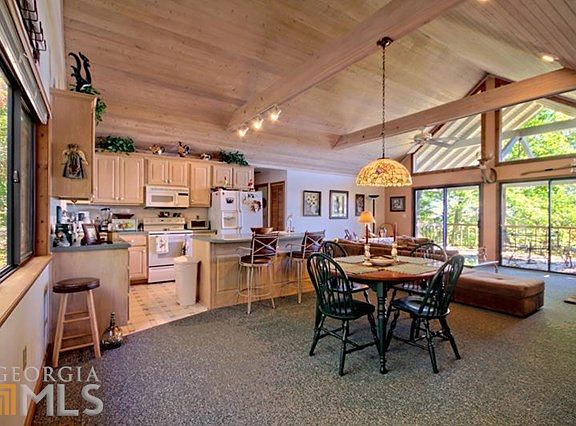 3rd image of 230 Grouse Ledge Dr