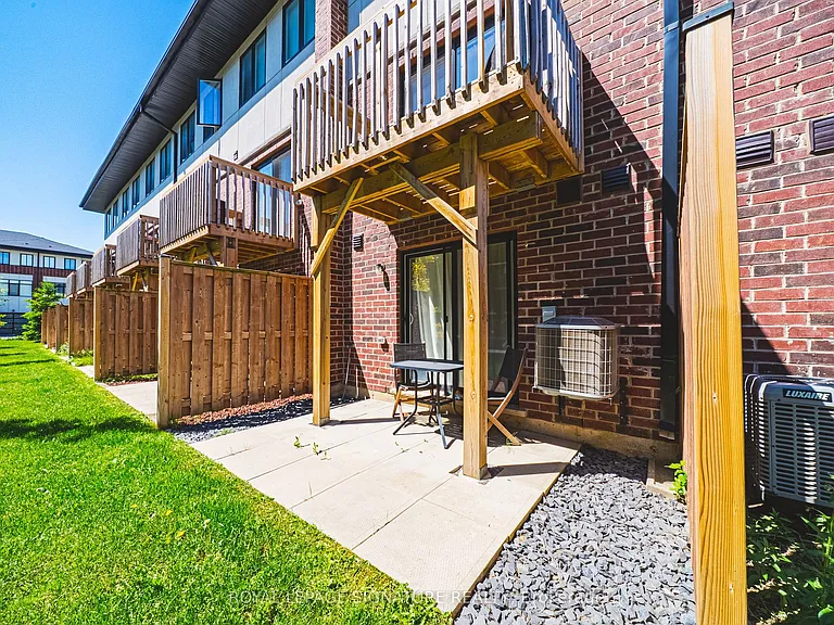 57 Markle Cres — Photo 31