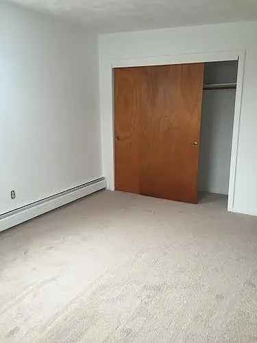 7 Meridian St Photo 1