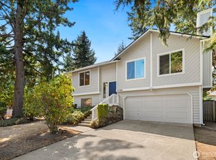 1725 211th Place NE, Sammamish, WA 98074