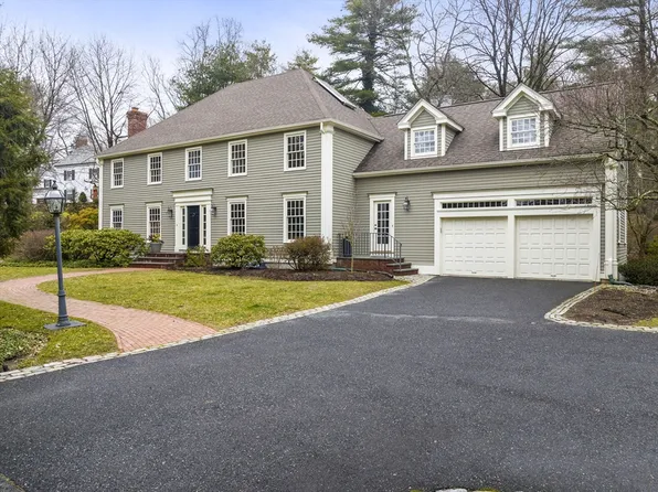 268 Grove St, Wellesley, MA 02482