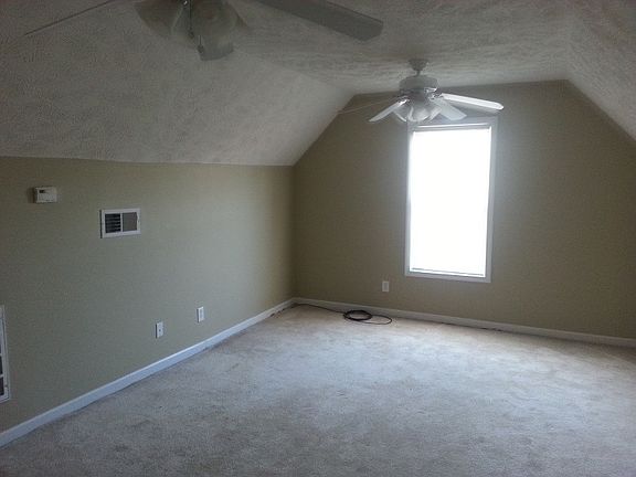 4th image of 108 Harvest Ln