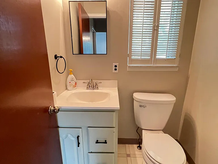2382 Newbedford Dr — Photo 4