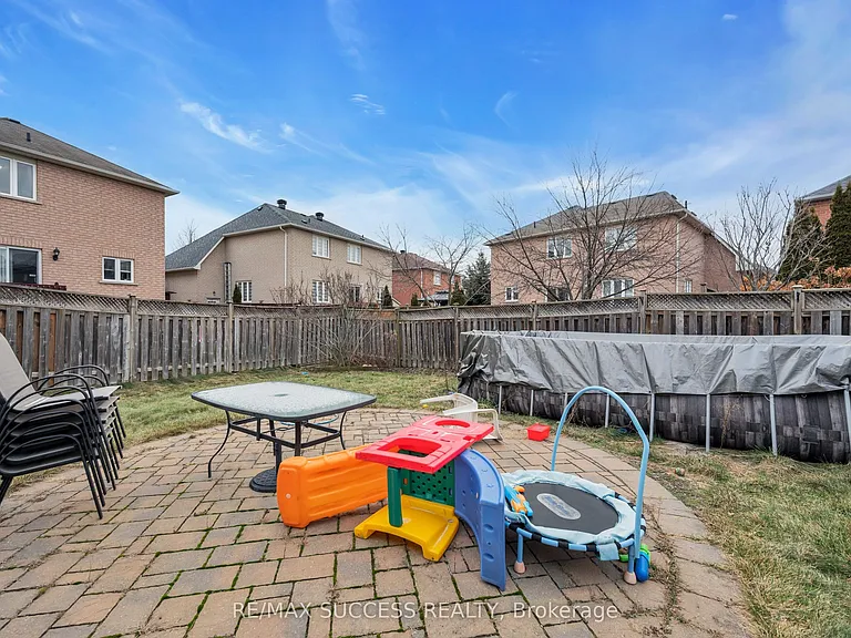 228 Flagstone Way — Photo 37