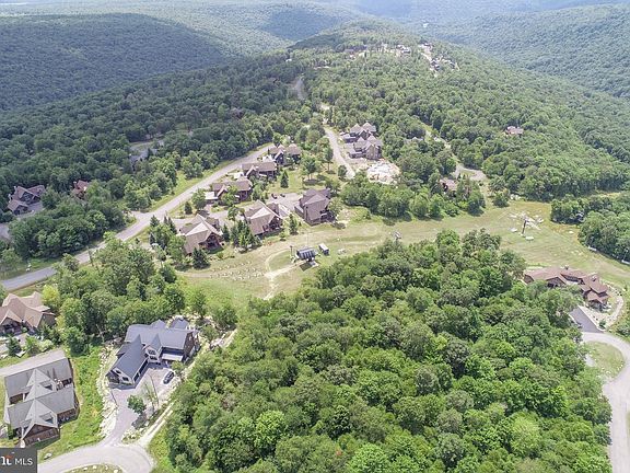 3rd image of 61 Camp Cir