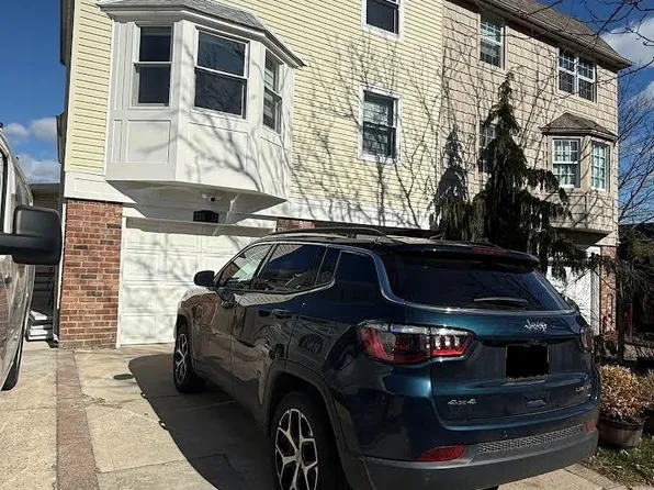 215-15 17th Ave Floor 2, Bayside, NY 11360