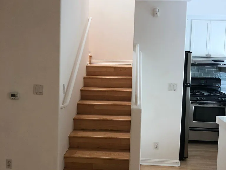 11946 Avon Way — Photo 4