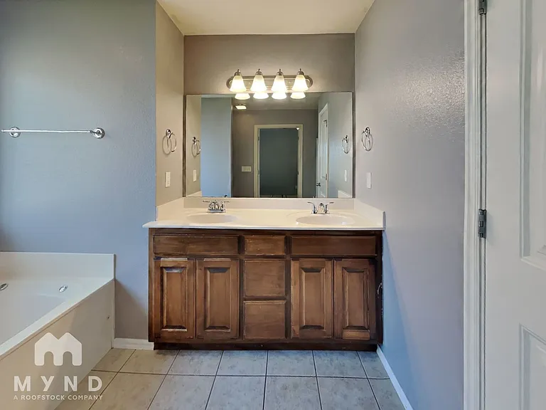 15710 E 91st St N — Photo 15
