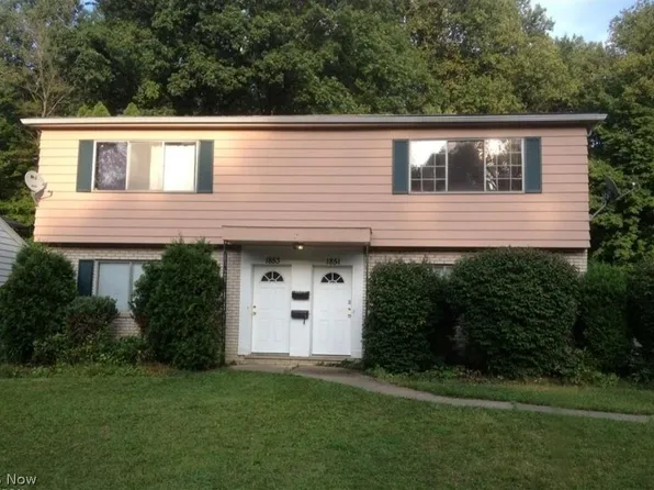 1851 Cromwell Dr, Akron, OH 44313