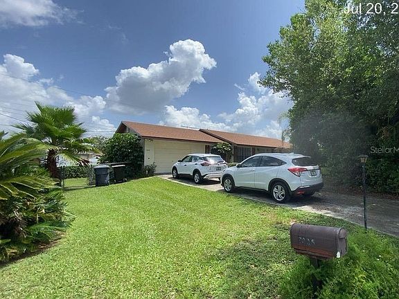 3rd image of 7415 Orangeview Cir