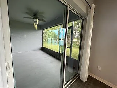 1631 Town Park Ct — Photo 19