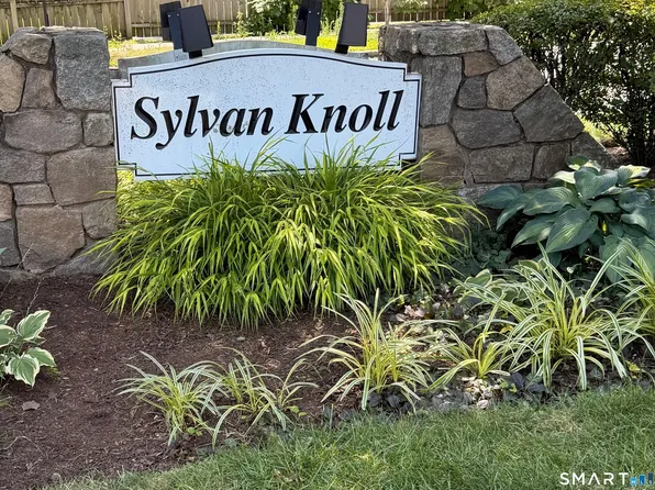 212 Sylvan Knoll Road, Stamford, CT 06902