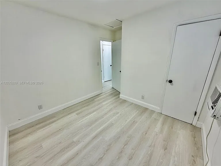 2417 NW 20th St #1 — Photo 11