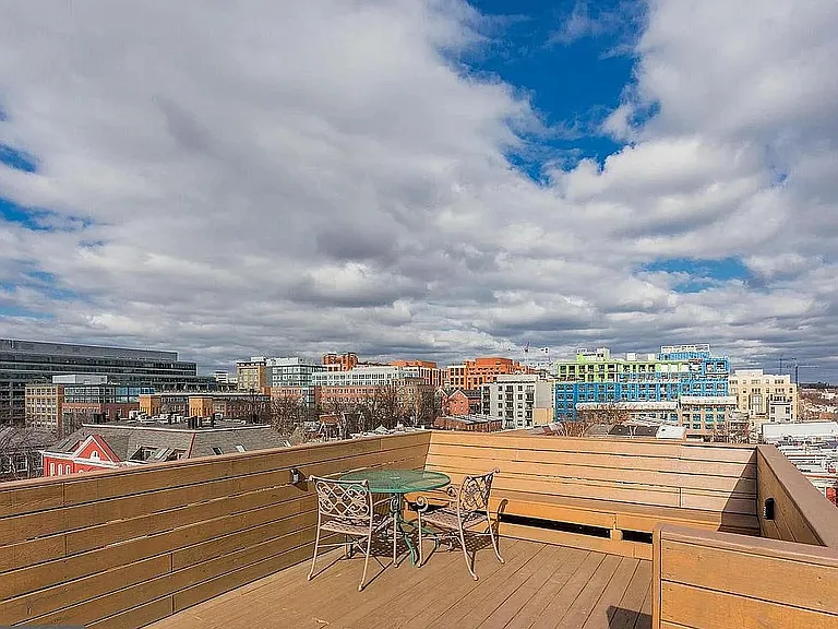676 4th St NE #302 — Photo 13