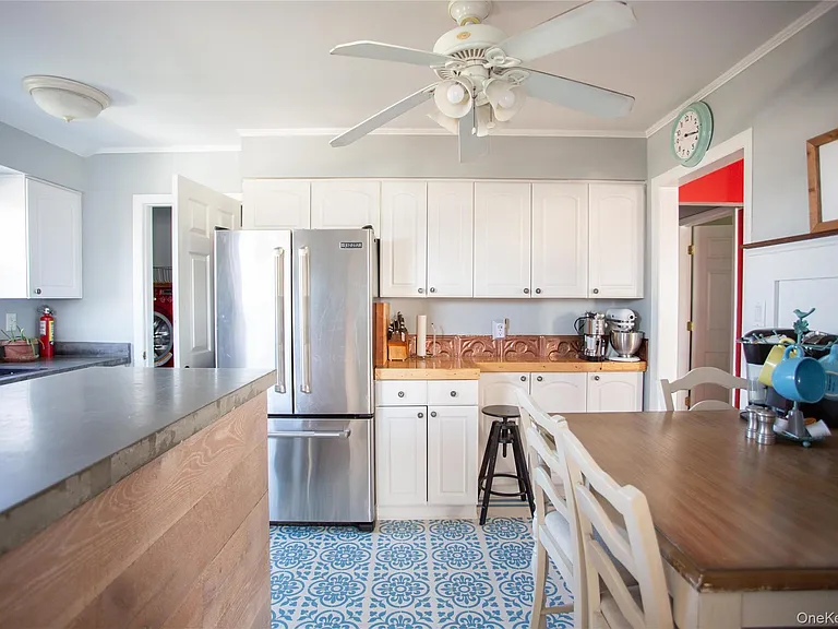 274 W Walnut St — Photo 7