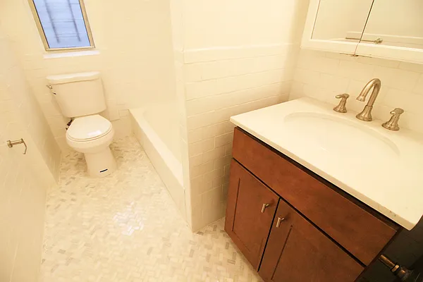 Rented by Link NY Realty | media 29