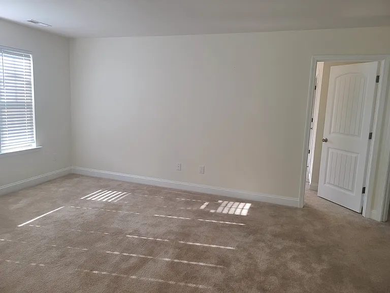 6005 Abelia Ct — Photo 8