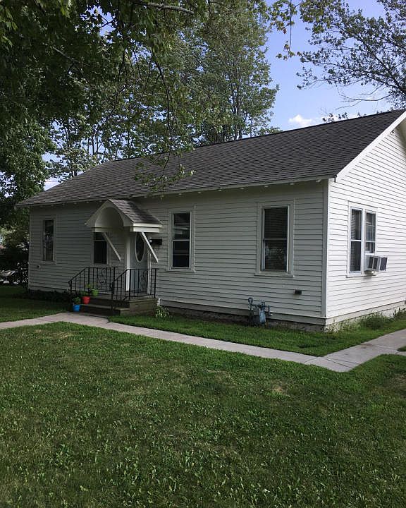 1st image of 451 McCagg St