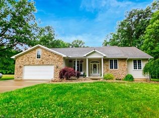 8503 Risden Rd, Vermilion, OH 44089