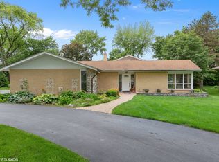 5 Dover Dr, Oak Brook, IL