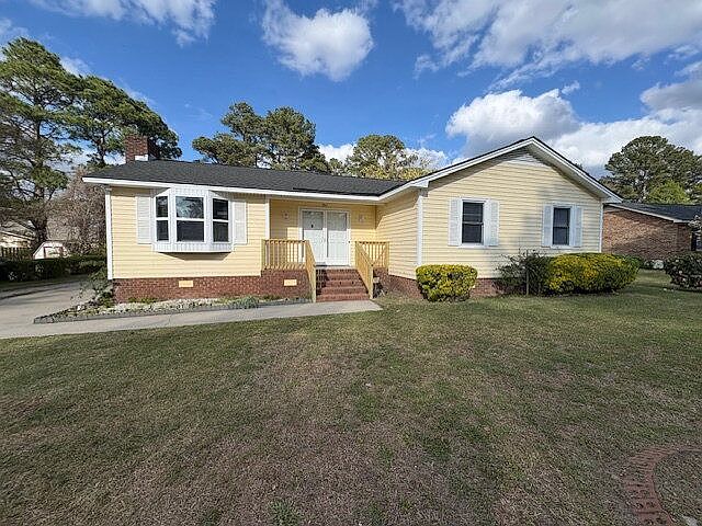 1st image of 207 Singletree Dr