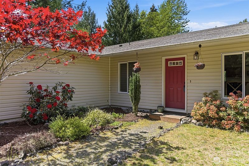 2nd image of 297 Lewis Road W