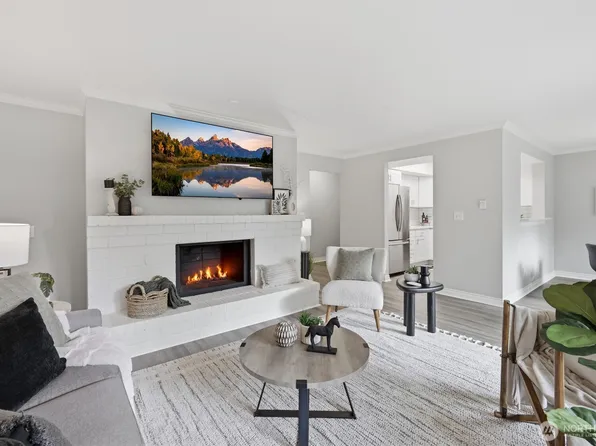 12703 NE 129th Court #H202, Kirkland, WA 98034