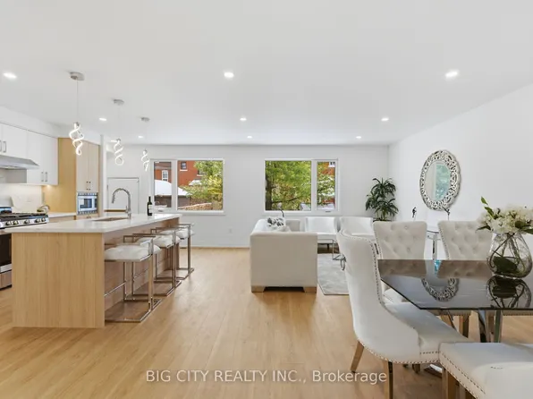 68 Westholme Ave #4, Toronto, ON M6P 3B8